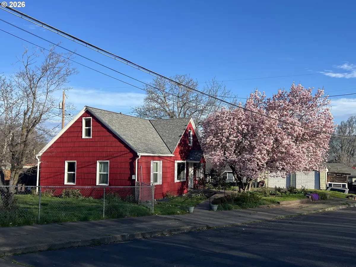 1411 G St, The Dalles, OR 97058 - #1