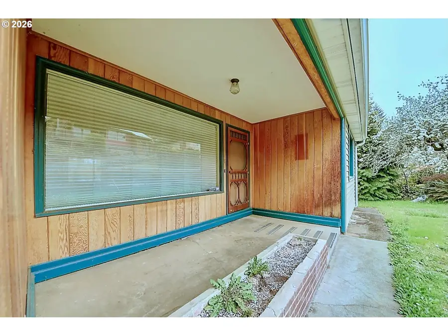 605 Fulvue Dr, Eugene, OR 97405 - #2