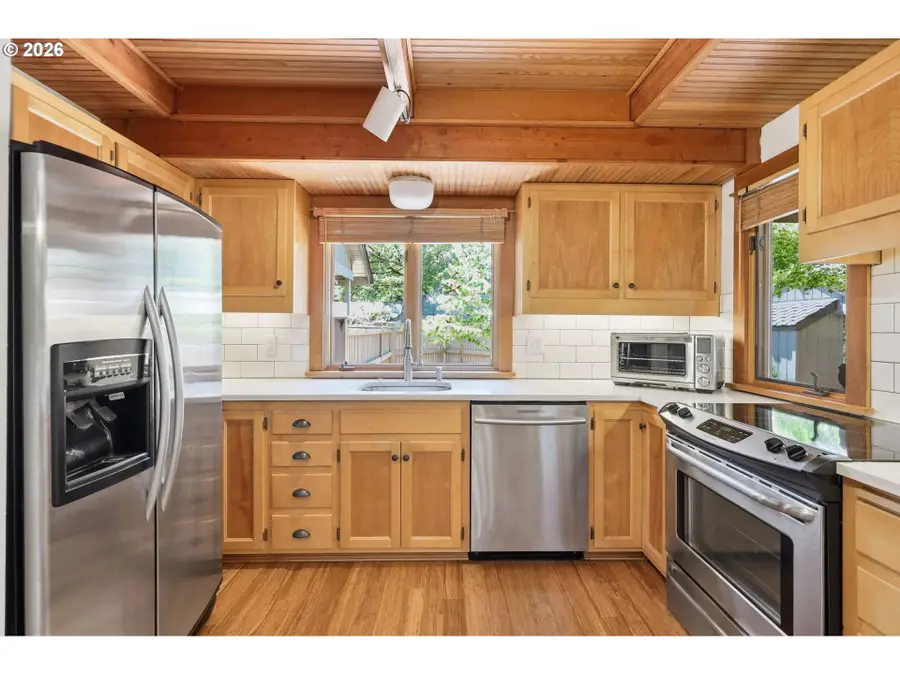 1329 Hammock St, Eugene, OR 97401 - #3