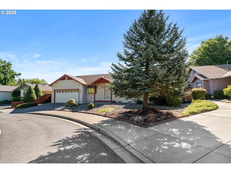 1785 Brookhurst Way, Grants Pass, OR 97527 - #3