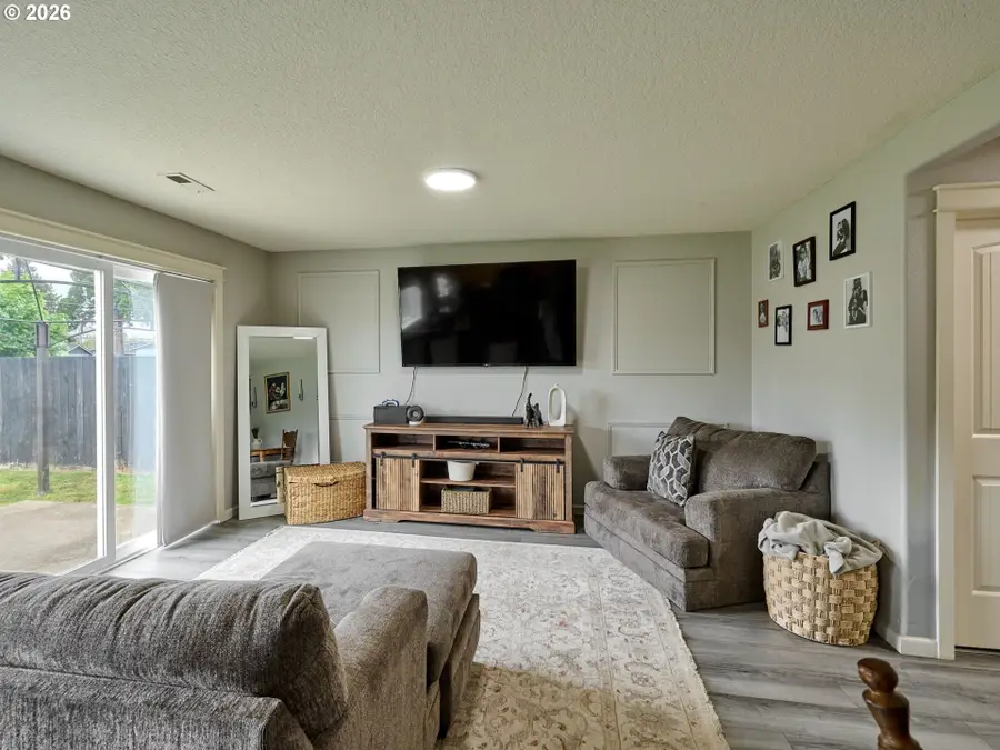 1025 SE Millright Ave, McMinnville, OR 97128 - #3