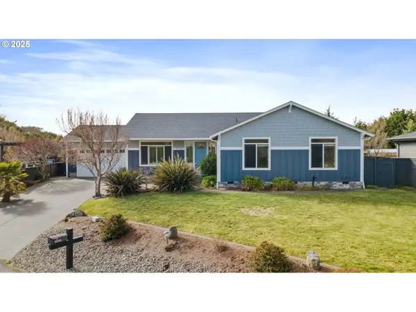 3220 Natalie Way, Bandon, OR 97411