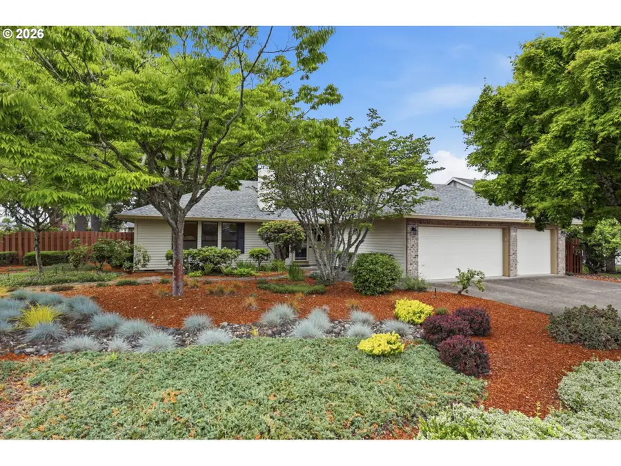 1735 NE 57th Ave, Hillsboro, OR 97124 - #2