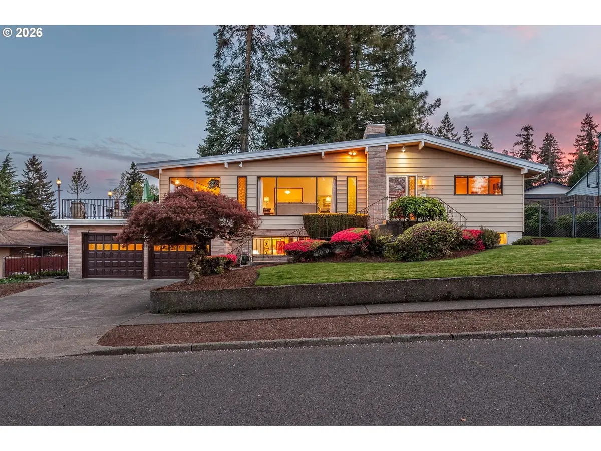 7130 Los Verdes Dr, Gladstone, OR 97027 - #1