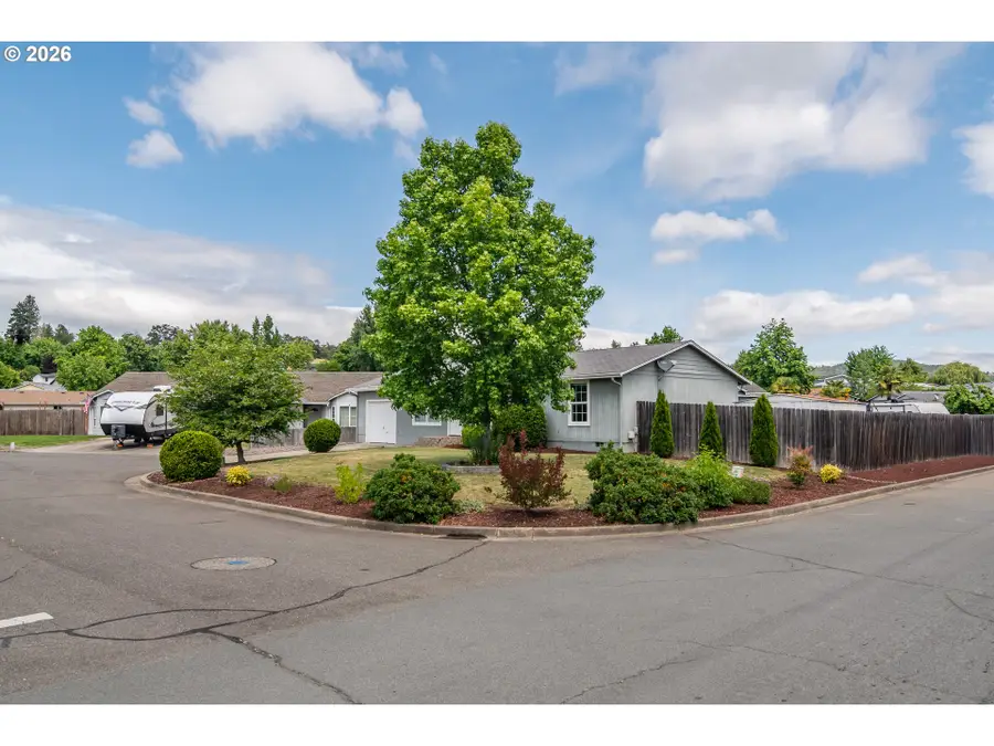 113 Shaffer Ct, Roseburg, OR 97471 - #2
