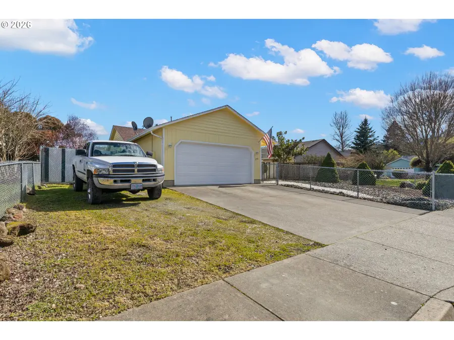 245 SE Wildwood Way, Myrtle Creek, OR 97457 - #2