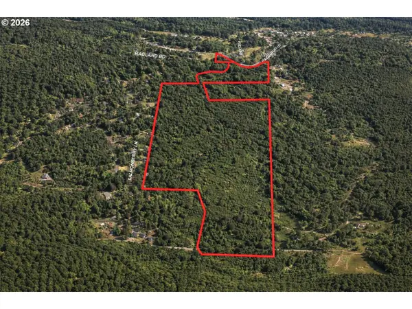 355 E Ragland Rd, Longview, WA 98632