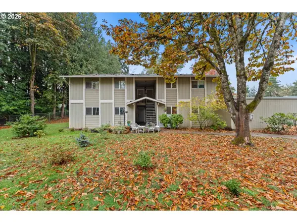6610 SW Terri Ct #10, Portland, OR 97225