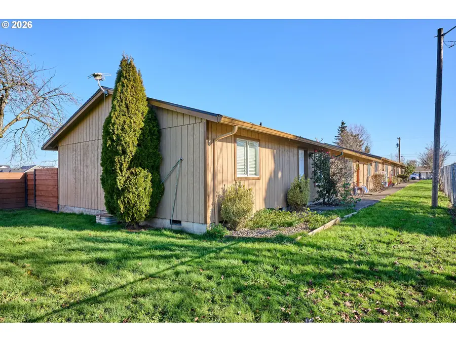 880 N Pershing St, Mount Angel, OR 97362 - Image #2