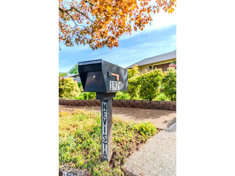 1926 NE Vista Ave, Gresham, OR 97030 - #2