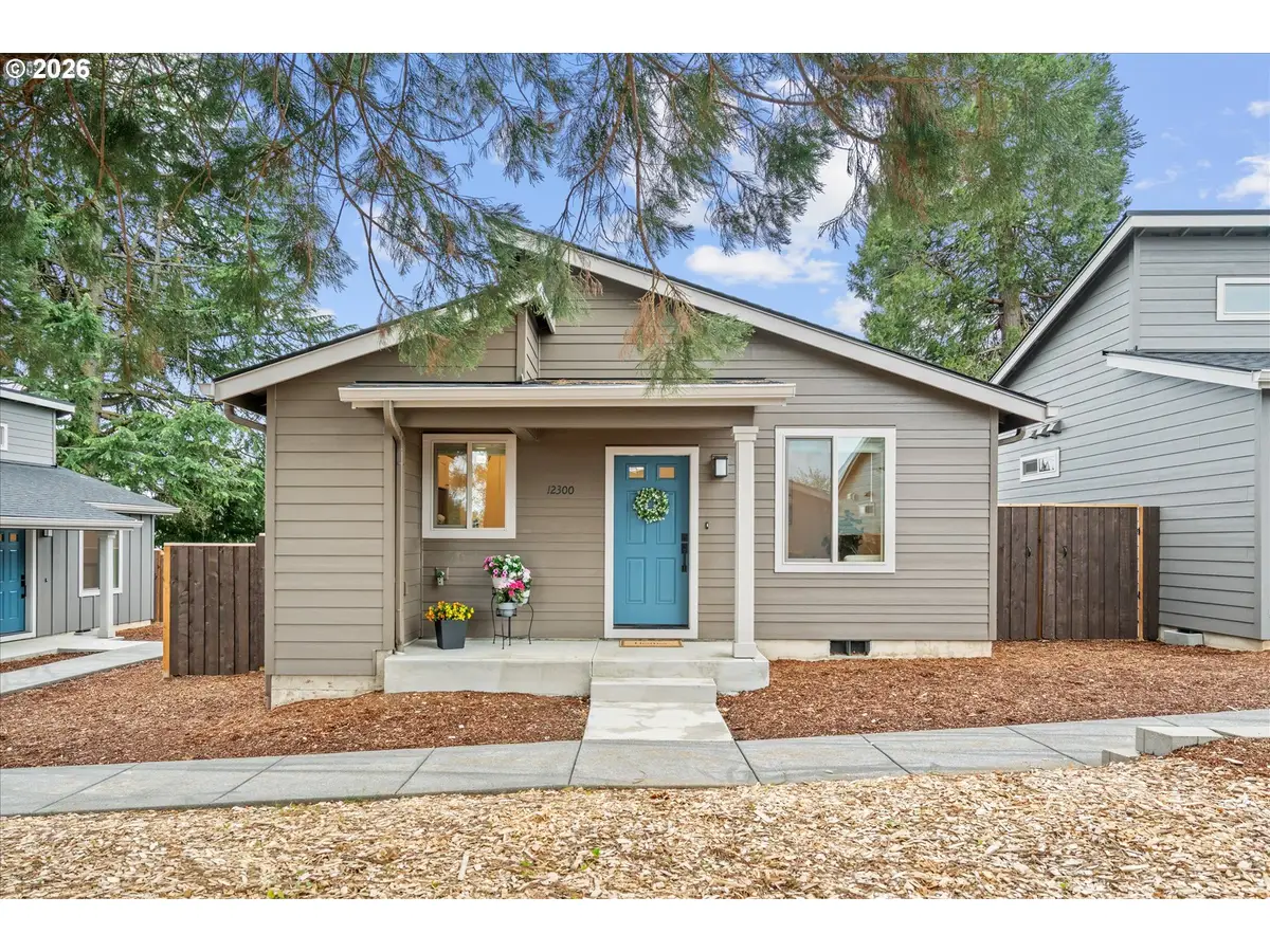 12300 Meadowlawn Dr, Oregon City, OR 97045 - #1