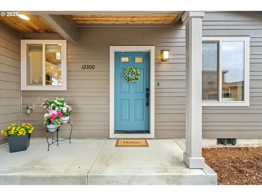 12300 Meadowlawn Dr, Oregon City, OR 97045 - #2