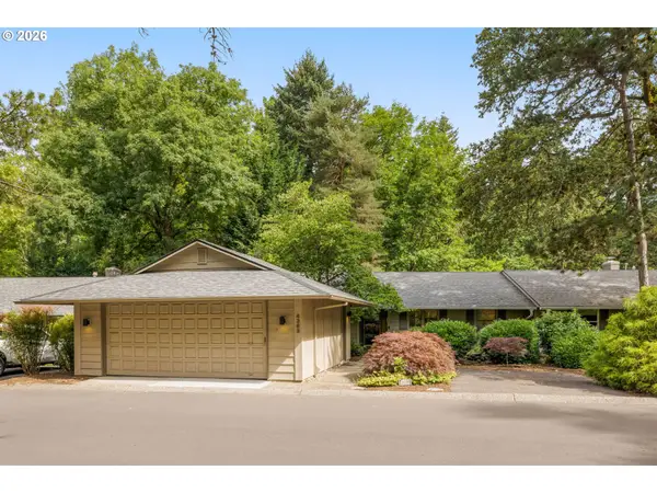 4363 Woodside Cir, LakeOswego, OR 97035