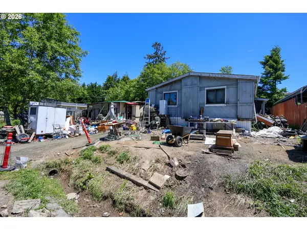 63451 Capitol Dr, CoosBay, OR 97420