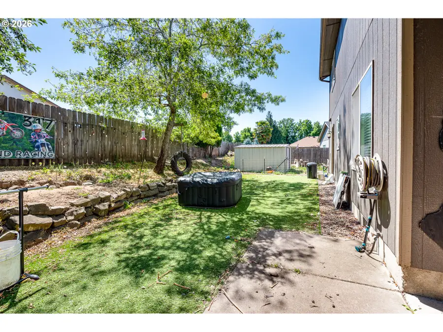 926 Falcon Ct, Lebanon, OR 97355 - #3