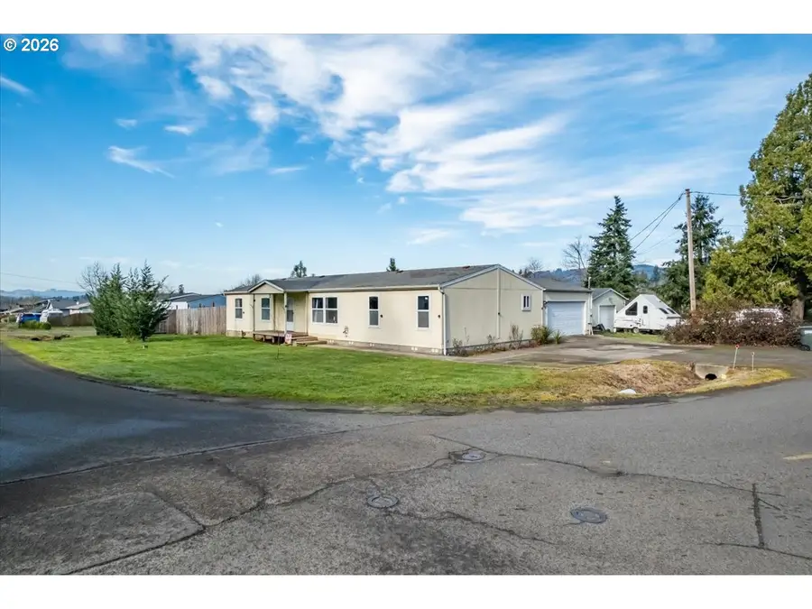 1202 49th Ave, Sweet Home, OR 97386 - #2