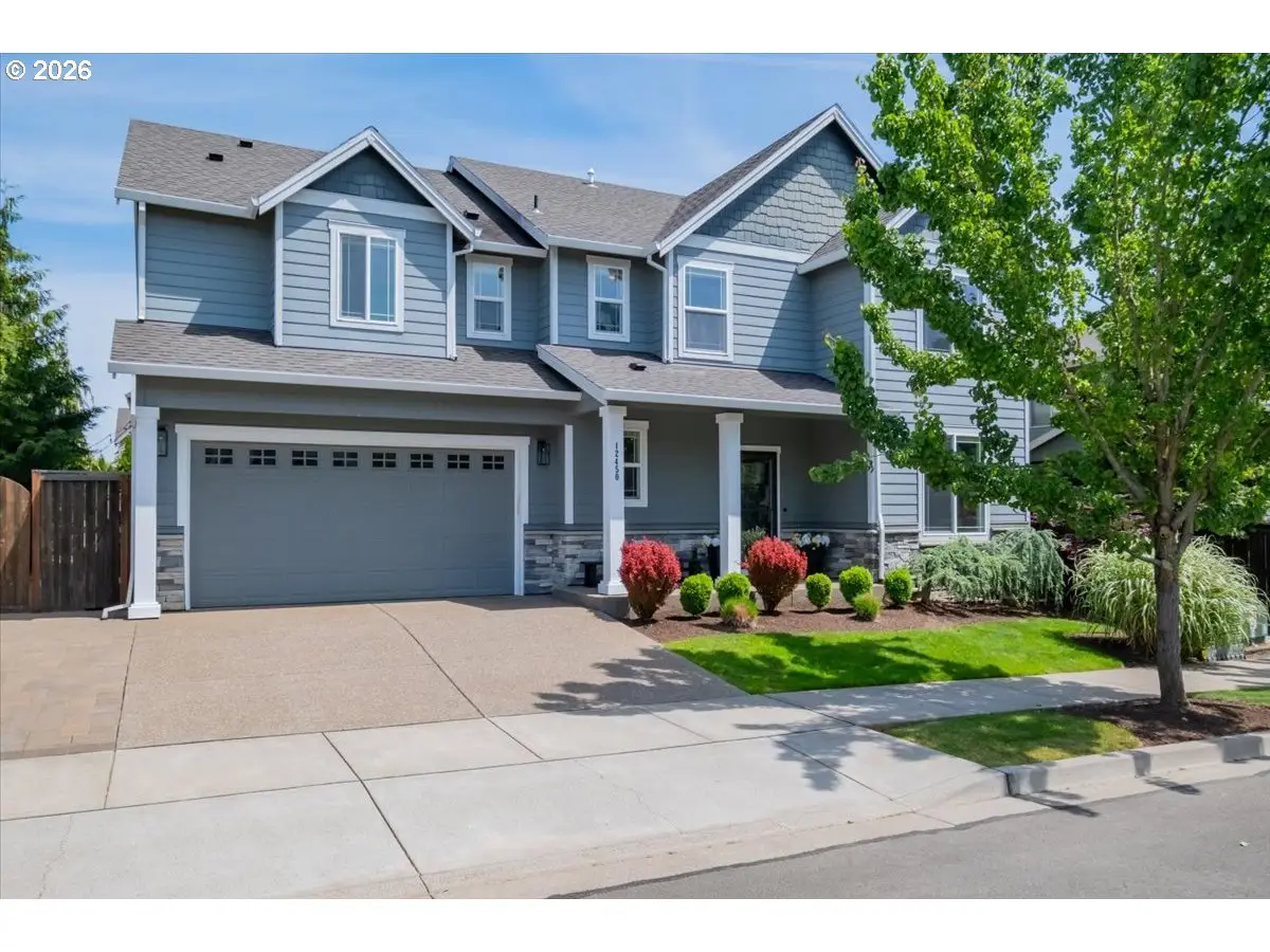 12450 Shenandoah Dr, Oregon City, OR 97045 - #1