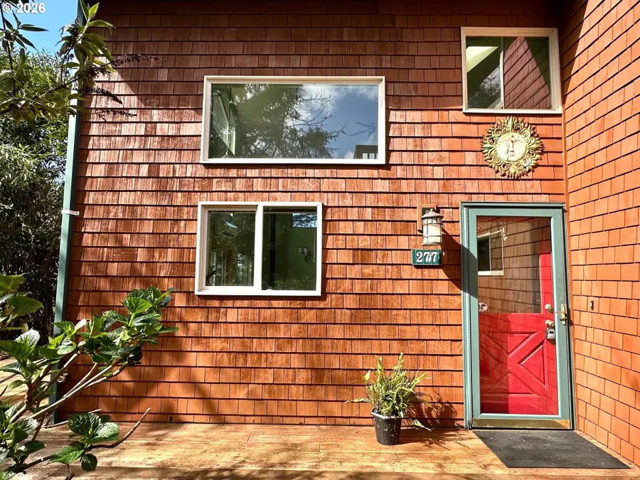 277 N Dolphin St, Rockaway Beach, OR 97136 - #3