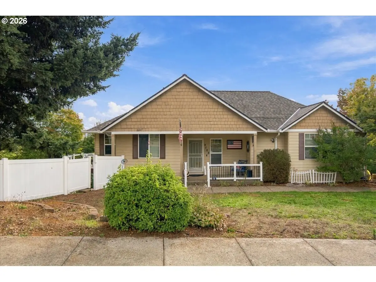 2408 SW Oakwood Dr, Dallas, OR 97338 - #1