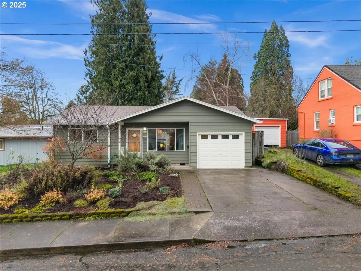 1925 16th Ave, Forest Grove, OR 97116 - Image #1