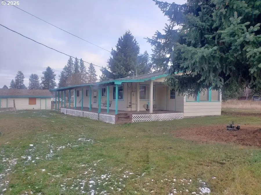 813 Couch Ave, Wallowa, OR 97885 - Image #2