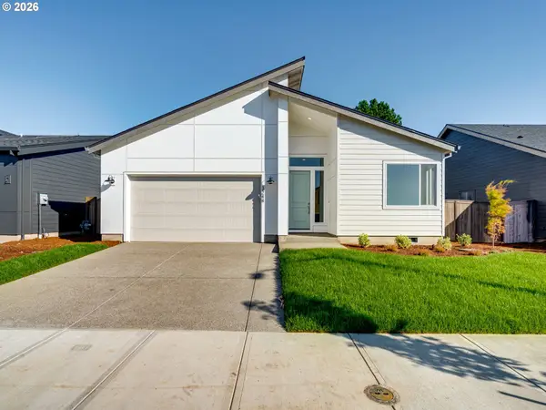 3244 Nightingale Dr, Woodburn, OR 97071