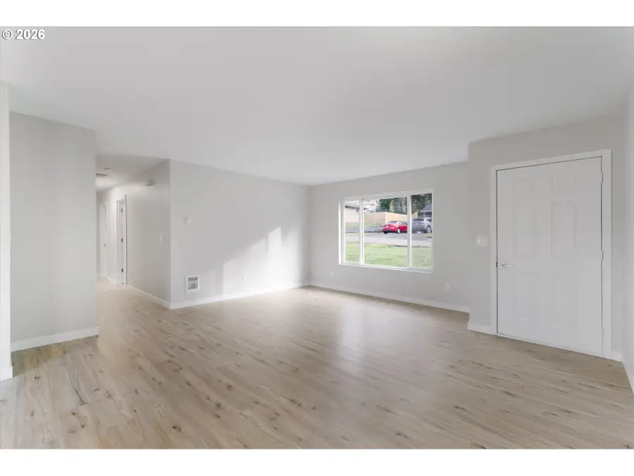 115 Lowrane Dr, Kelso, WA 98626 - #2