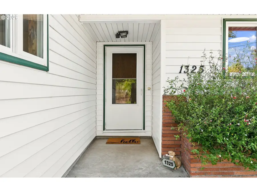 1325 NW 92nd Ave, Portland, OR 97229 - #3