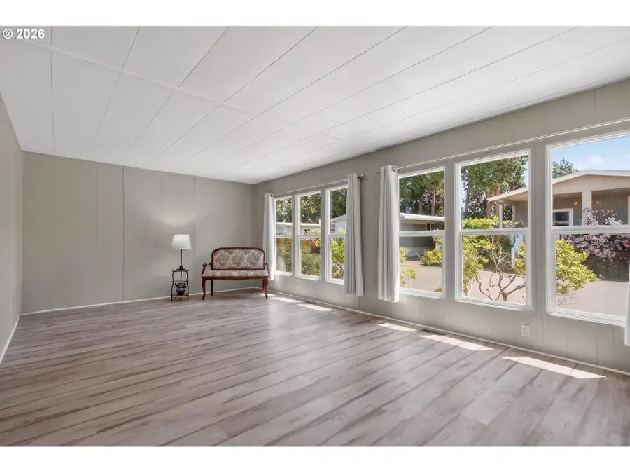 1800 Lakewood Ct #57, Eugene, OR 97402 - #3