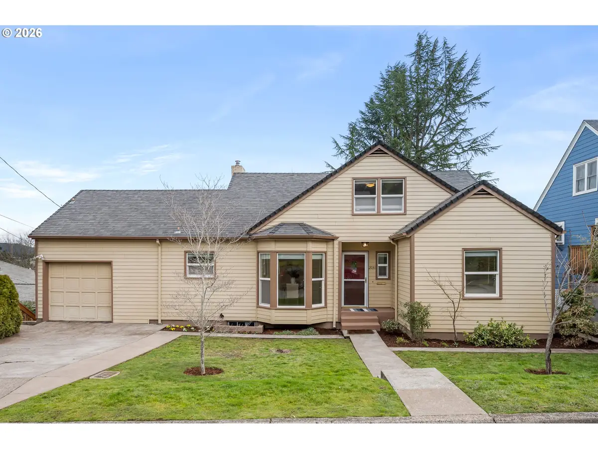 2031 Olive St, Eugene, OR 97405 - #1
