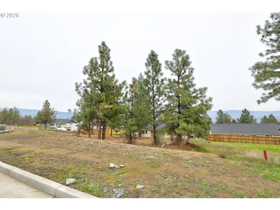 2425 W 15th St #34, The Dalles, OR 97058 - #2