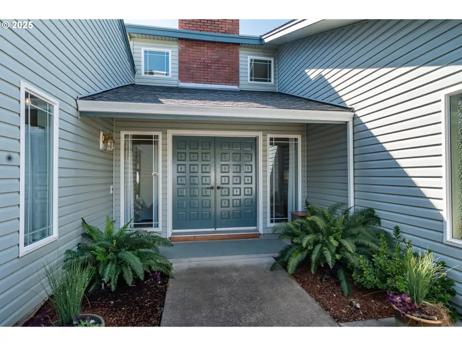 1762 E Fourth Ave, Sutherlin, OR 97479 - Image #2