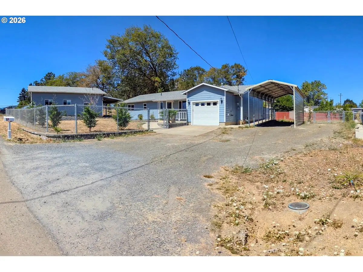 61 SW Oak St, Winston, OR 97496 - #1