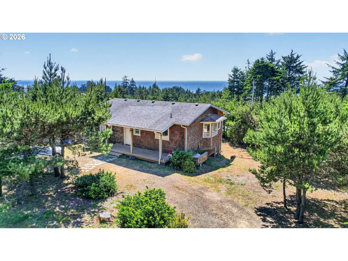 1902 NW Cedar Crest Pl, Waldport, OR 97394 - #1