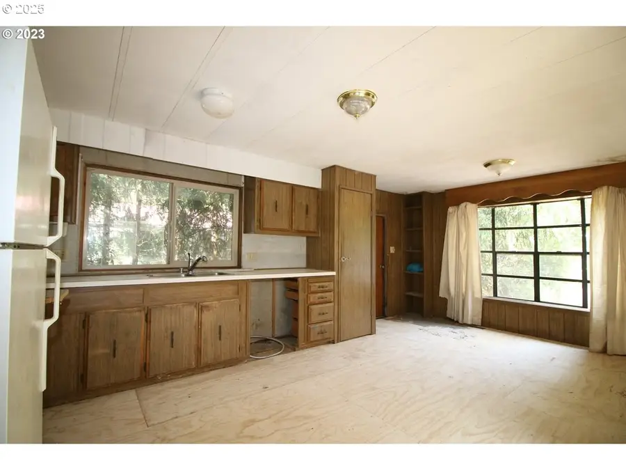 1600 Rhododendron Dr #113, Florence, OR 97439 - Image #3