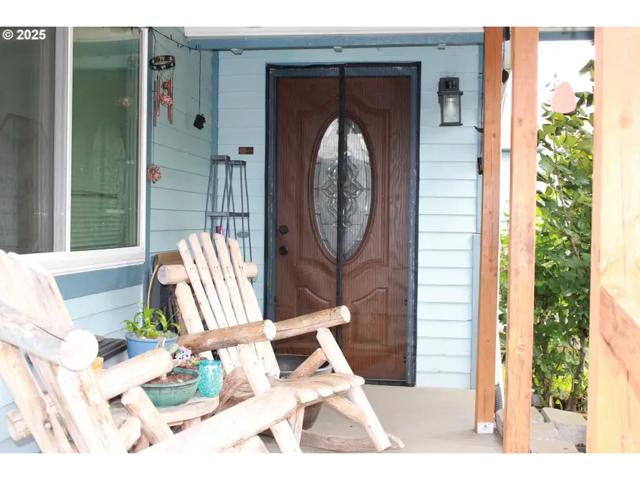 1783 View St, Myrtle Point, OR 97458 - Image #3