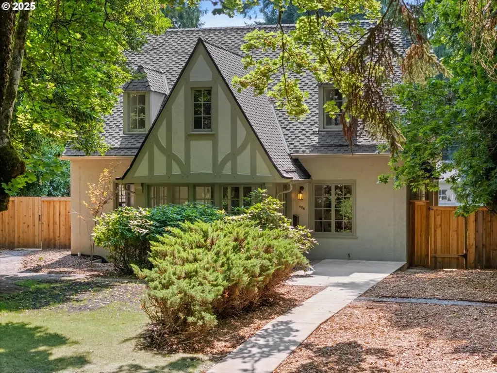 604 SE Andover Pl, Portland, OR 97202 - Image #1