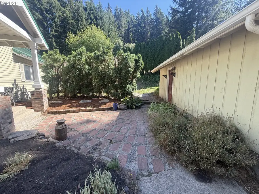 784 Wall St, Husum, WA 98623 - #3