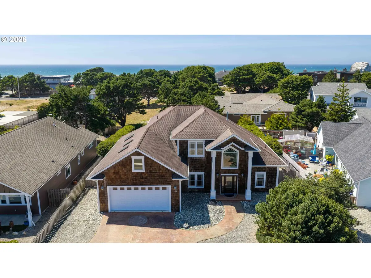 1158 Three Wood Drive, Bandon, OR 97411 - #1