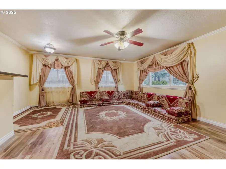 8426 NE Wygant St, Portland, OR 97220 - Image #3