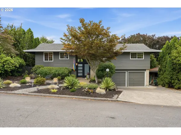 3211 SW Ridge Dr, Portland, OR 97219