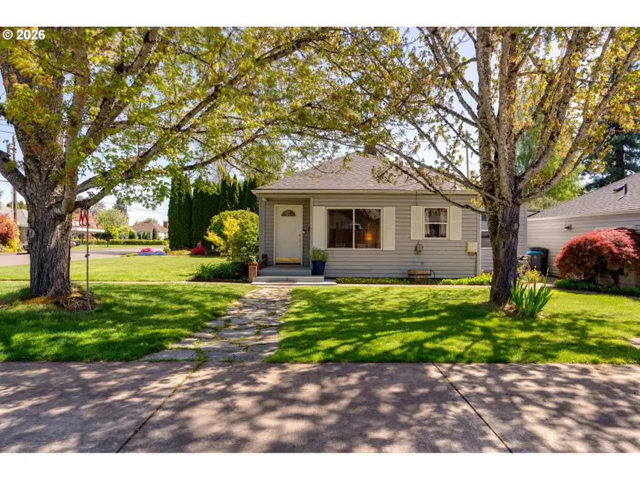 1550 NE 18th St, McMinnville, OR 97128 - #3