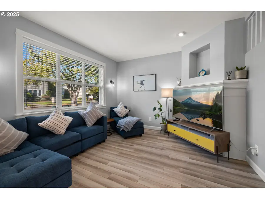 1486 NE Market Dr, Fairview, OR 97024 - Image #3