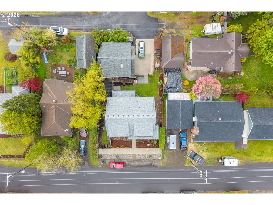 1114 9th St, Hood River, OR 97031 - #2