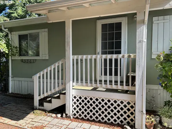 179 Outer Dr, Florence, OR 97439