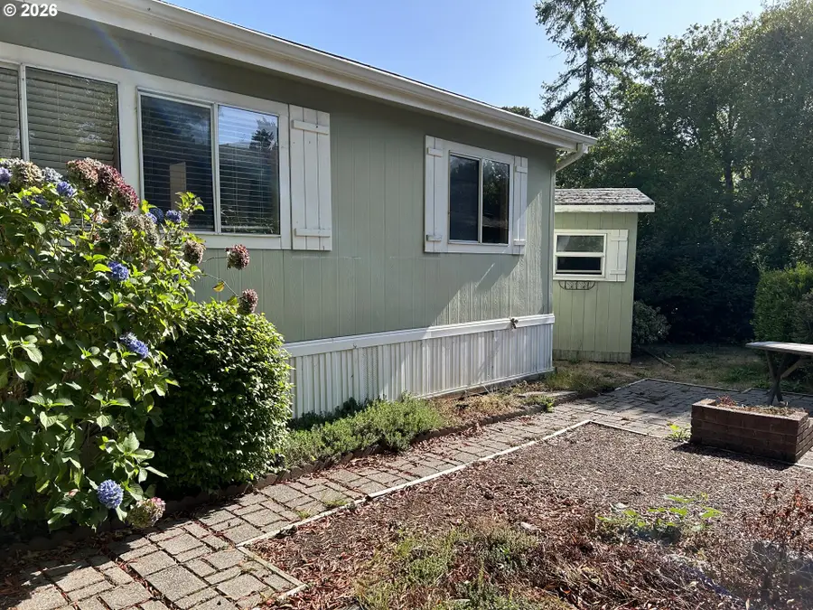 179 Outer Dr, Florence, OR 97439 - #2