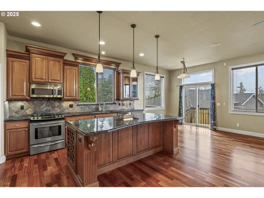 4860 K St, Washougal, WA 98671 - #3