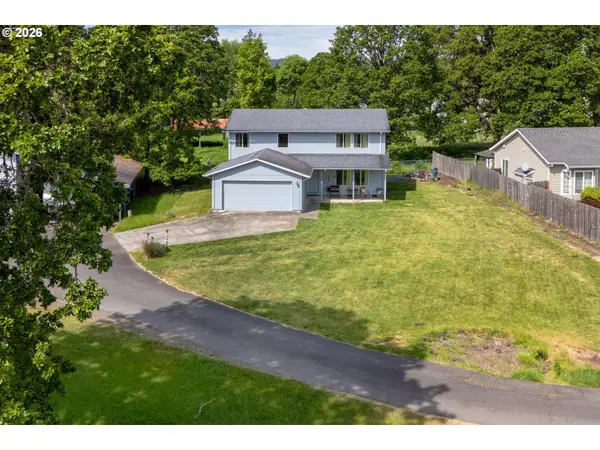 58905 Alexandra Ln, StHelens, OR 97051