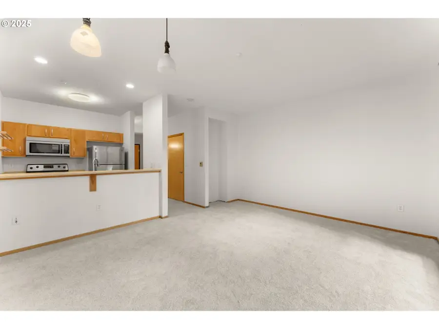 1125 NW 9th Ave #210, Portland, OR 97209 - Image #3