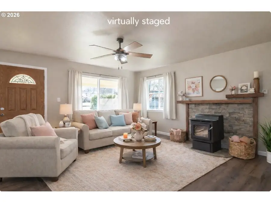 430 SE Carrol St, Winston, OR 97496 - Image #3